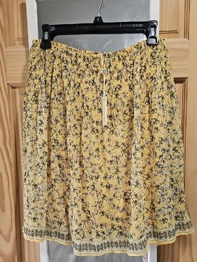 NWT Yellow Floral Flowy Knee-Length Skirt - Max Studio